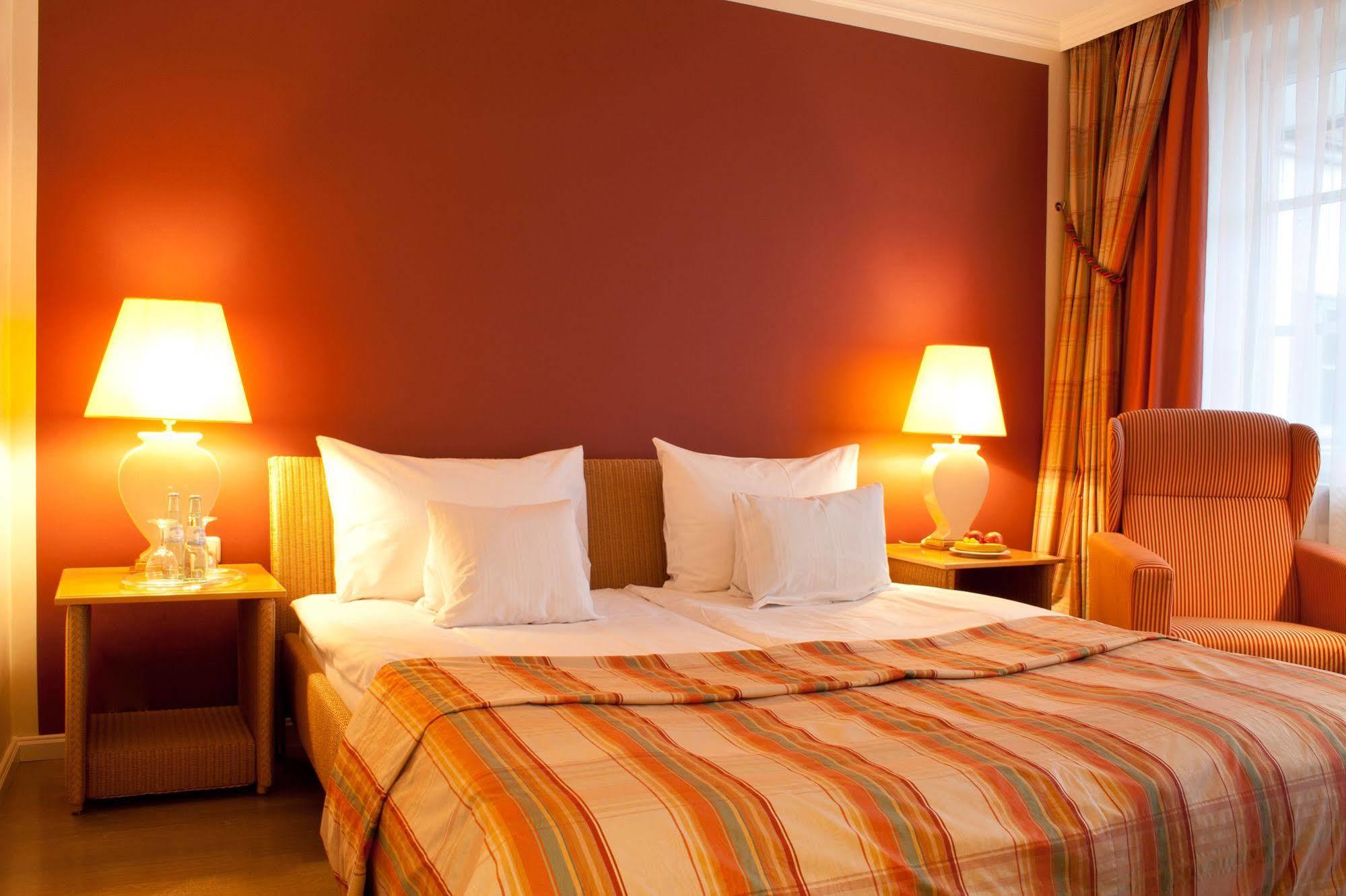 אשהיים Hotel Zur Post מראה חיצוני תמונה