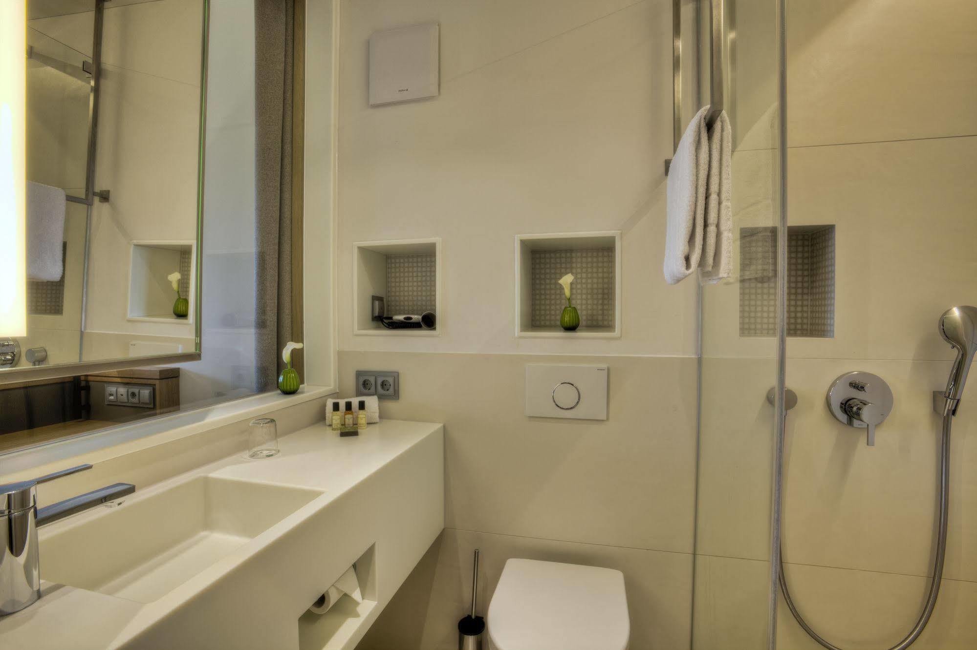 אשהיים Hotel Zur Post מראה חיצוני תמונה