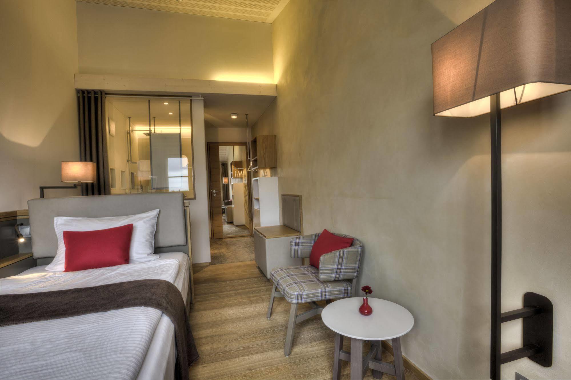 אשהיים Hotel Zur Post מראה חיצוני תמונה