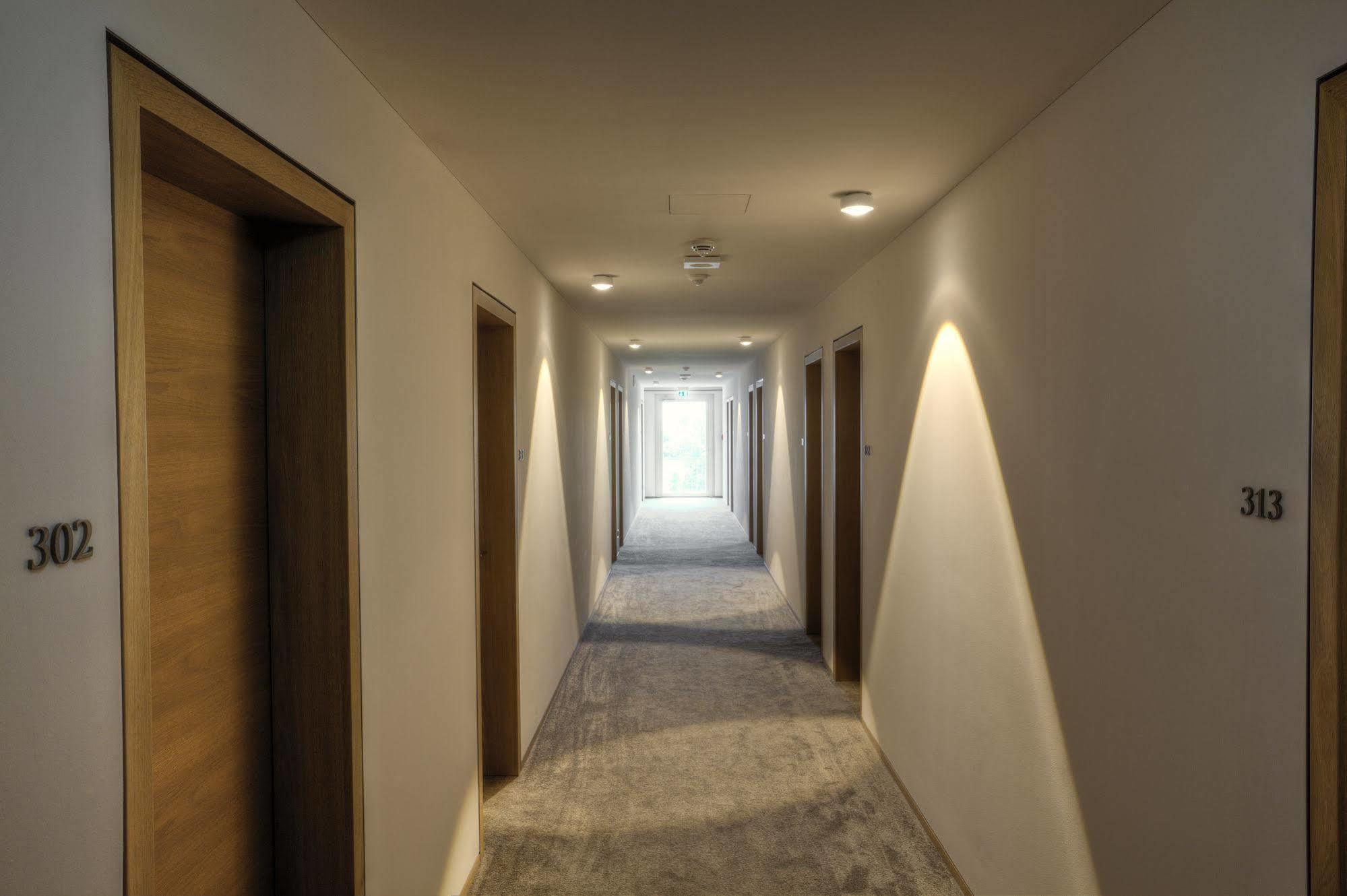 אשהיים Hotel Zur Post מראה חיצוני תמונה
